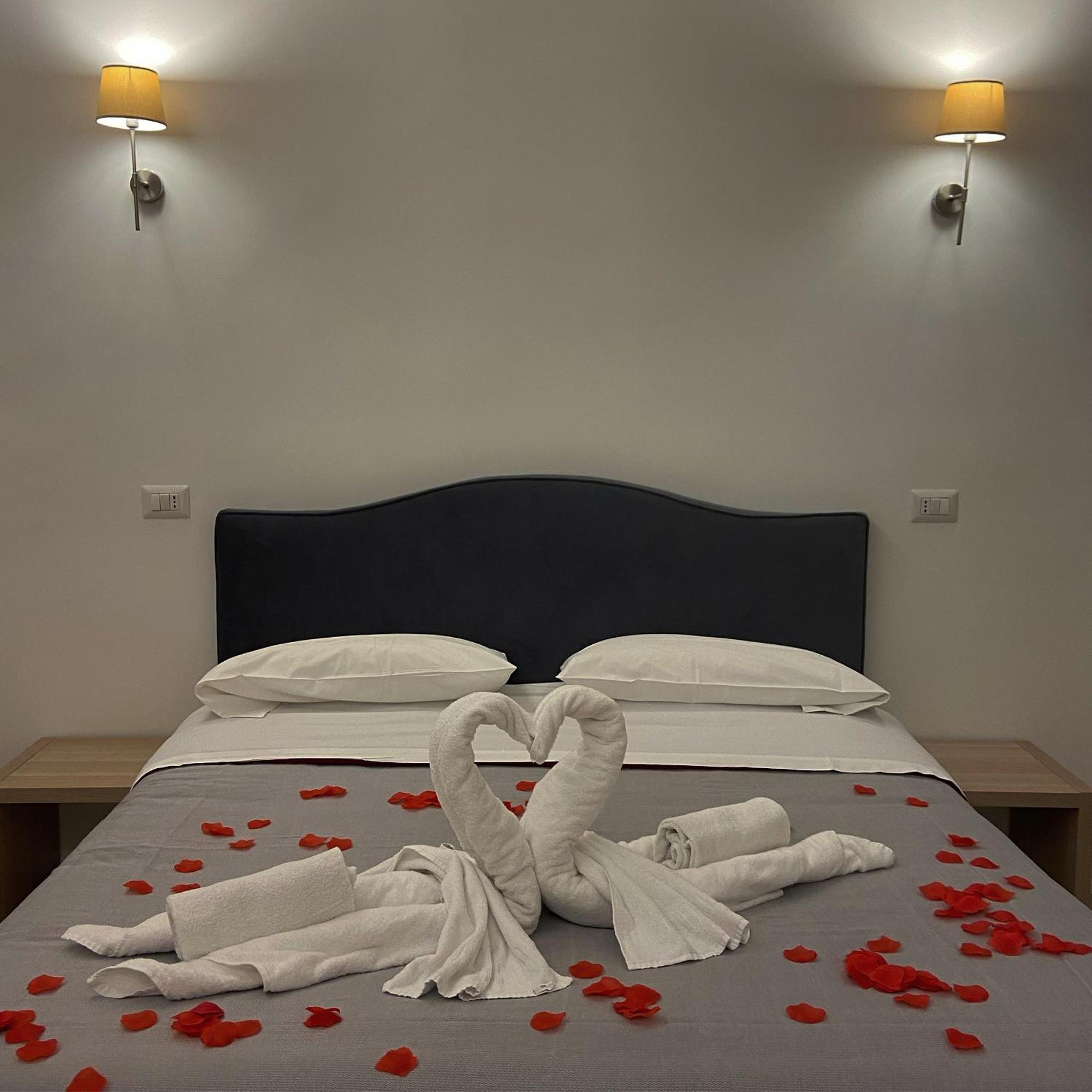 Gualtieri B&B - Luxury Rooms Сан-Джорджо-а-Кремано Экстерьер фото
